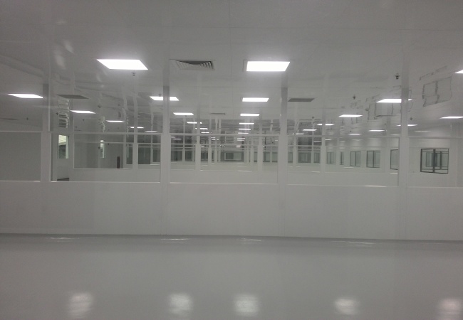 Prefabricated pharma cleanroom laboratory unit with modular wall panels ceiling lights and observation windows